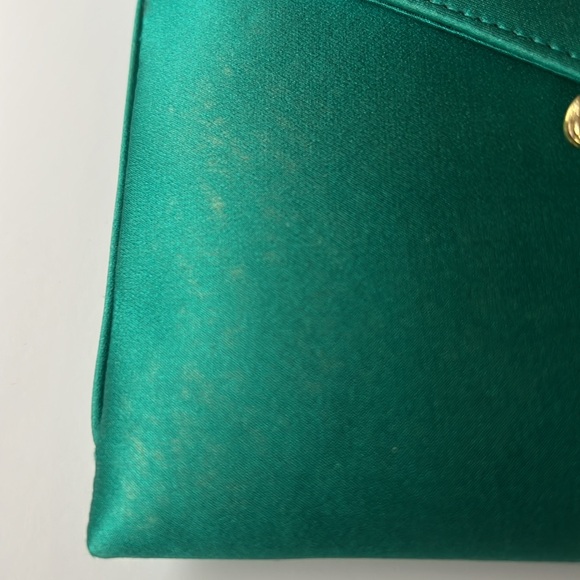 Clutch • Wilbur & Gussie from London • Green Satin w/ beautiful brooch • - Picture 9 of 9